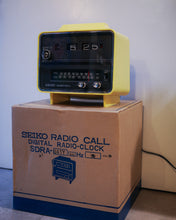 將圖片載入圖庫檢視器 日本製 70s Seiko RADIO CALL收音機翻頁鐘￼
