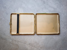 將圖片載入圖庫檢視器 德國製 60s 黃銅皮革煙盒
