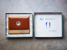 將圖片載入圖庫檢視器 日本製 70s PEARL 菊文皮革煙盒（附盒）
