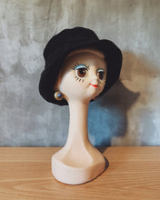將圖片載入圖庫檢視器 法國製 70s Twiggy Head 人形帽子展示架
