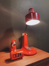 將圖片載入圖庫檢視器 日本製 70s 東芝 鐵製紅色檯燈
