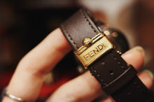 將圖片載入圖庫檢視器 瑞士製 FENDI 自動上鏈機械手錶（附額外錶帶）
